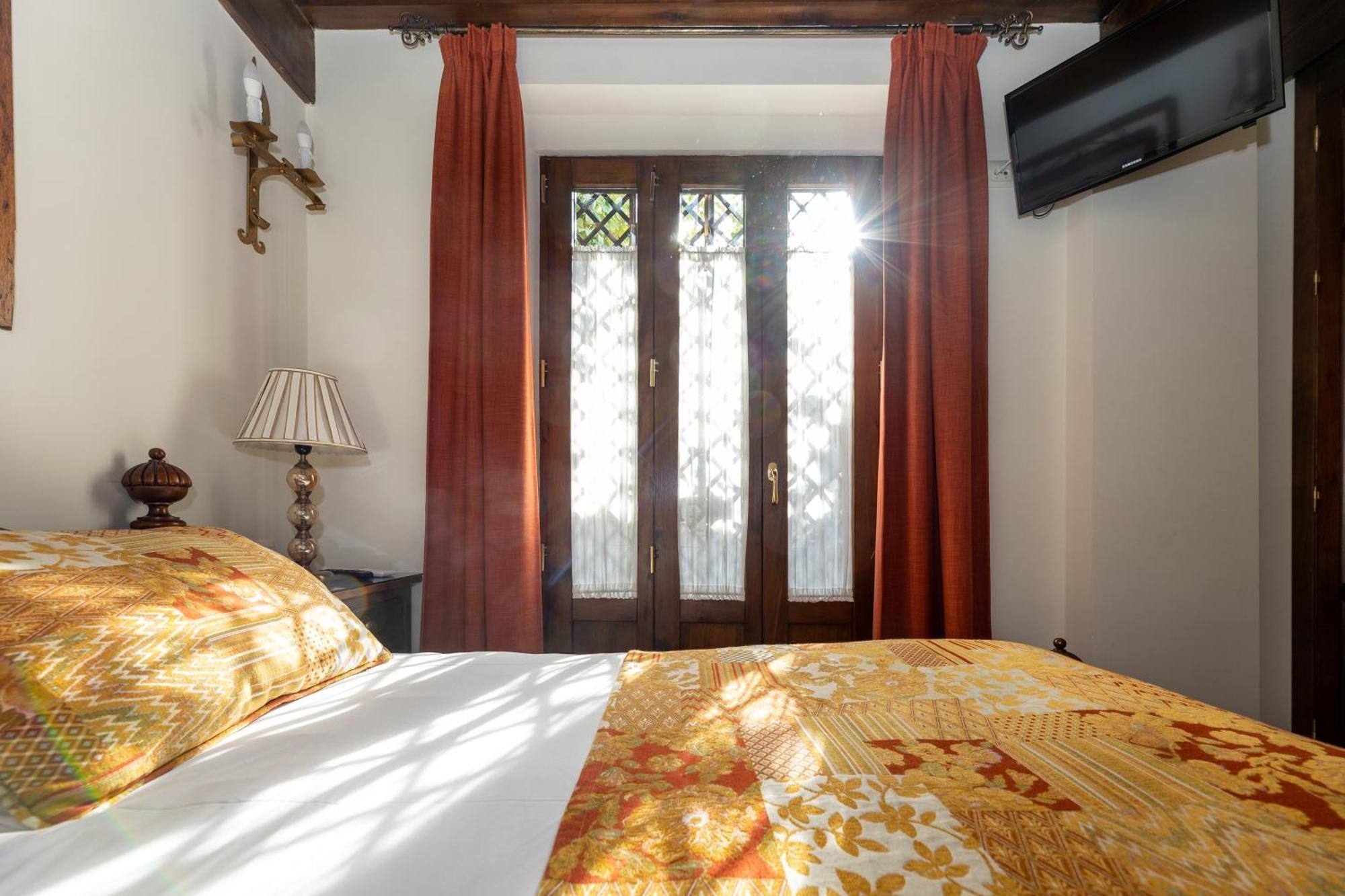 Apartamentos En Pleno Centro, Aljibe Rodrigo Del Campo 2C Granada Exteriör bild